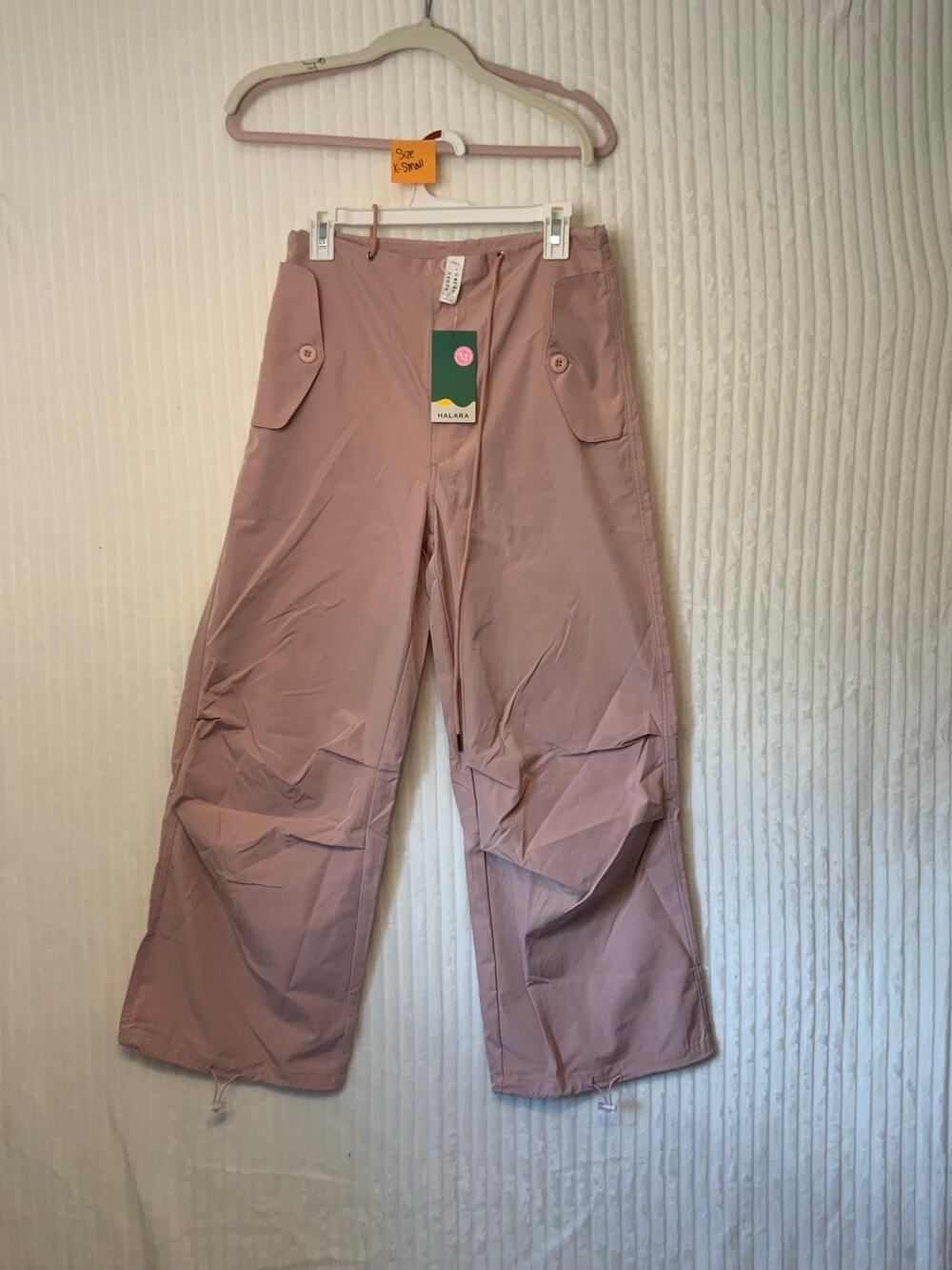 NWT Halara parachute pants Size XS